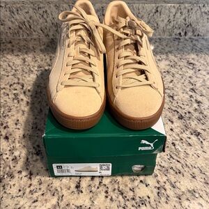 Puma Men's Tan Suede Sneakers